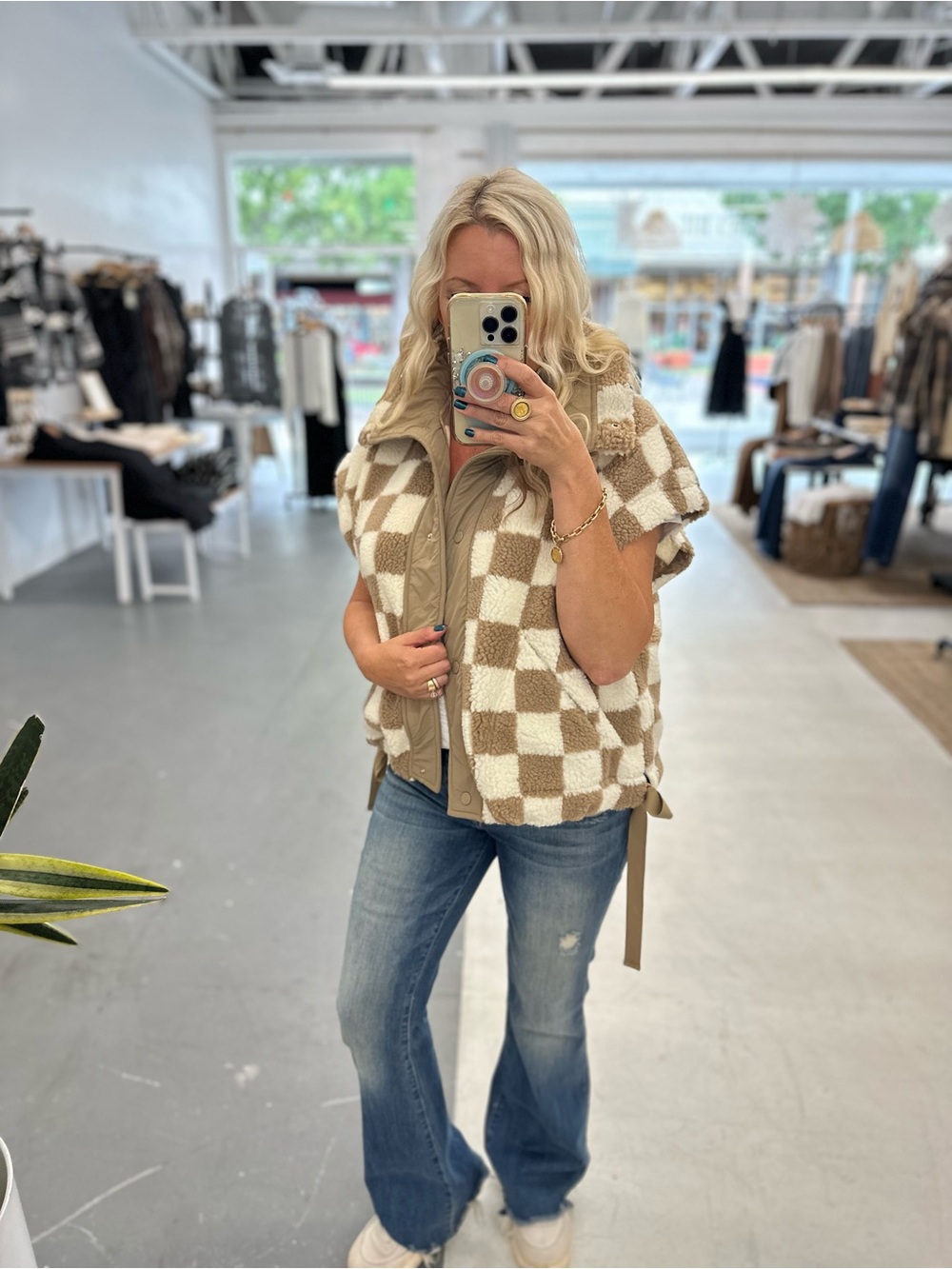 Checkerboard Short-Sleeve Zip Vest - Beige/White
